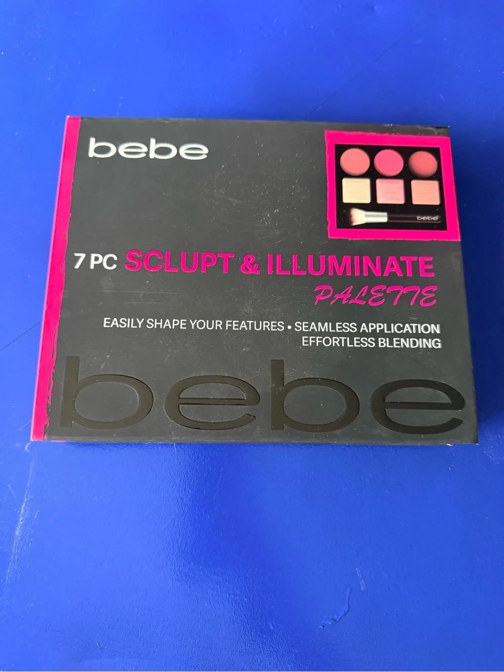 💖BUNDLE💖 bebe CANDLE, Wallets, candle and Cosmetic Set